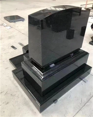 Batu Nisan Hitam Untuk Kubur