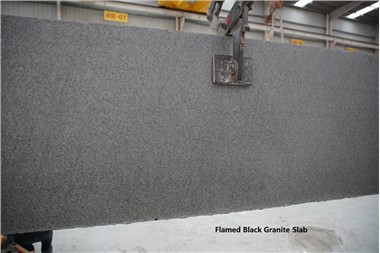 Jubin Granit Hitam Dinyalakan