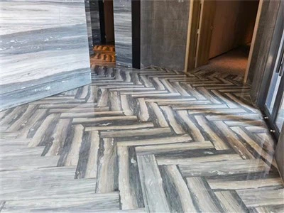 Corak Herringbone Jubin Lantai Marmar